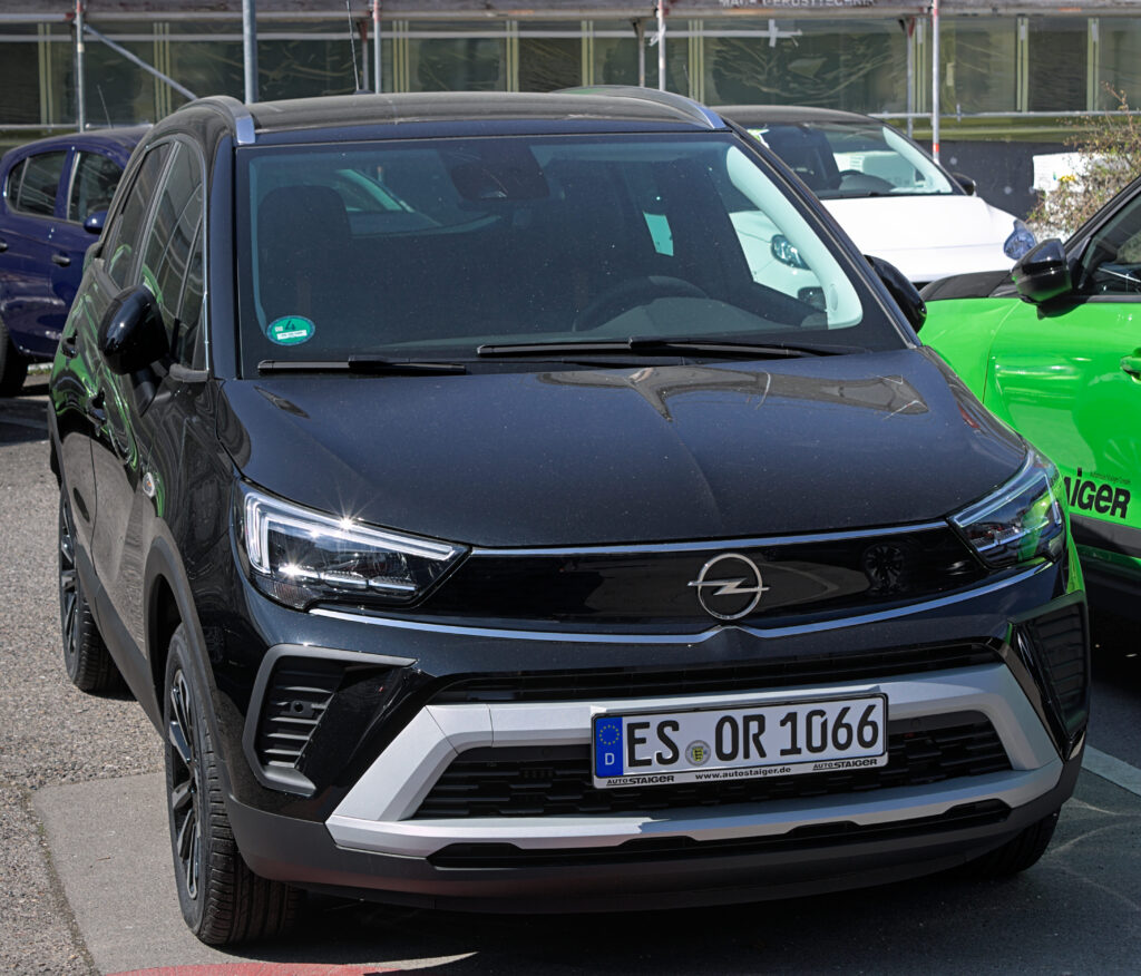 Opel Crossland face avant — grille et phares LED